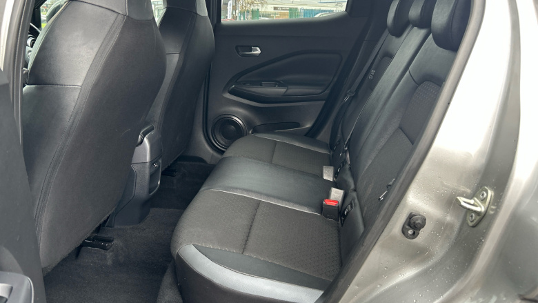 Nissan Juke 1.0 DiG-T 114 N-Connecta 5dr Petrol Hatchback